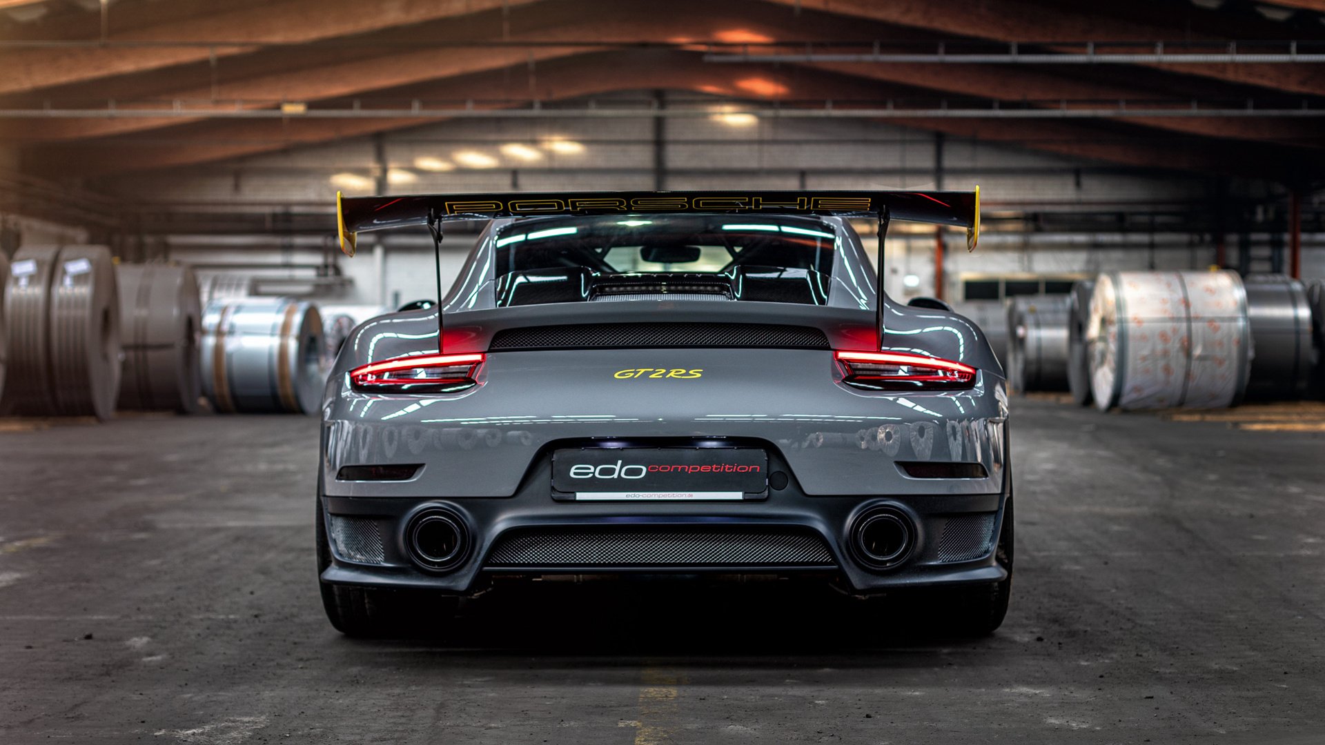 开云网址入口-_燃情篮球夜：足球+篮球融合娱乐盛事_，燃烧篮球